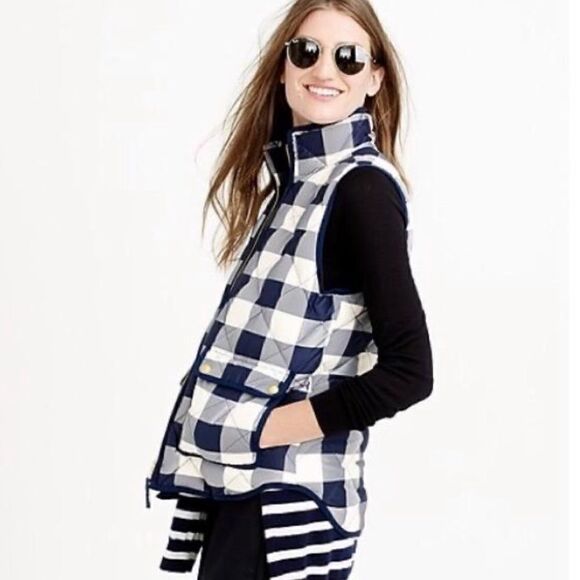 J. Crew Excursion Quilted Down Vest Navy Cream Plaid Size XS preppy 138.00 MSRP - Picture 1 of 13